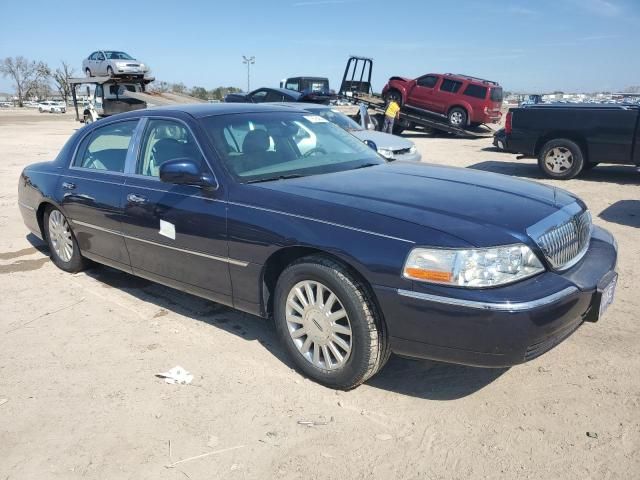 2004 Lincoln Town Car Executive