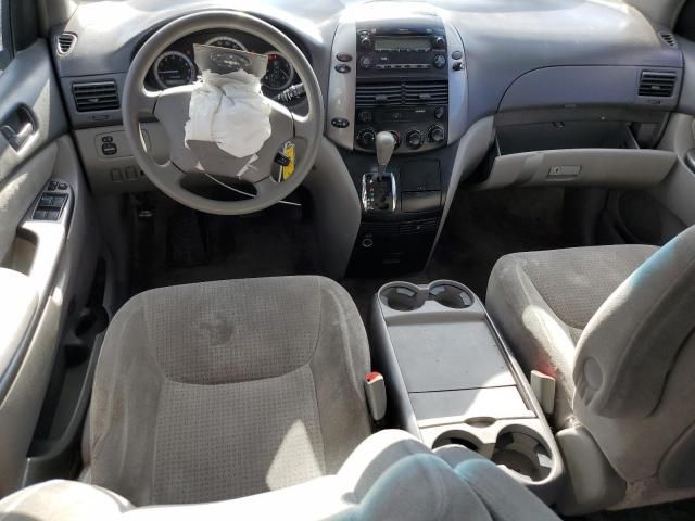 2007 Toyota Sienna CE