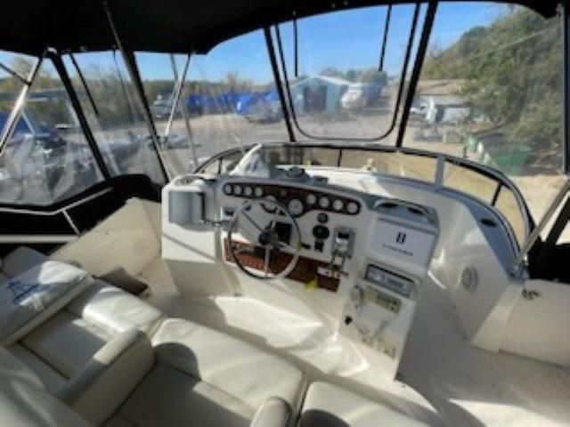 2000 Silverton Boat