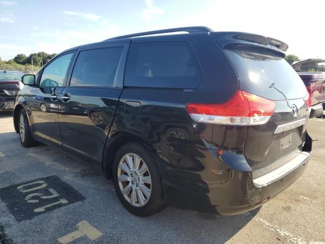 2013 Toyota Sienna XLE