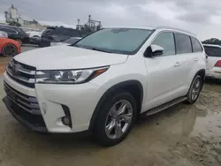 Carros dañados por inundaciones a la venta en subasta: 2017 Toyota Highlander Limited