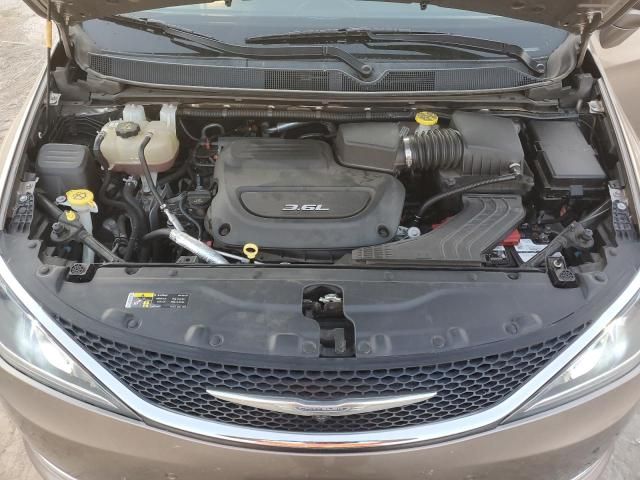 2017 Chrysler Pacifica Touring L Plus