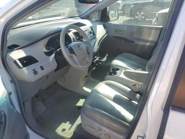 2014 Toyota Sienna LE