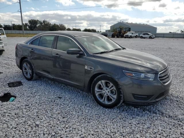 2018 Ford Taurus SEL