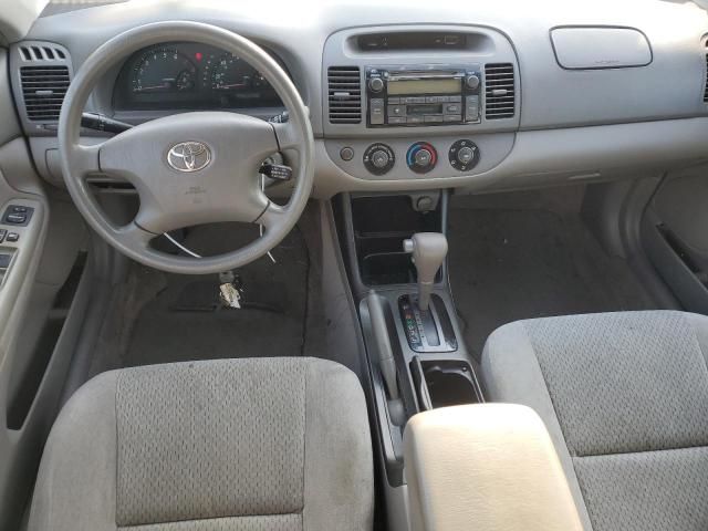 2004 Toyota Camry LE