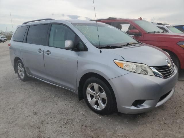 2014 Toyota Sienna LE