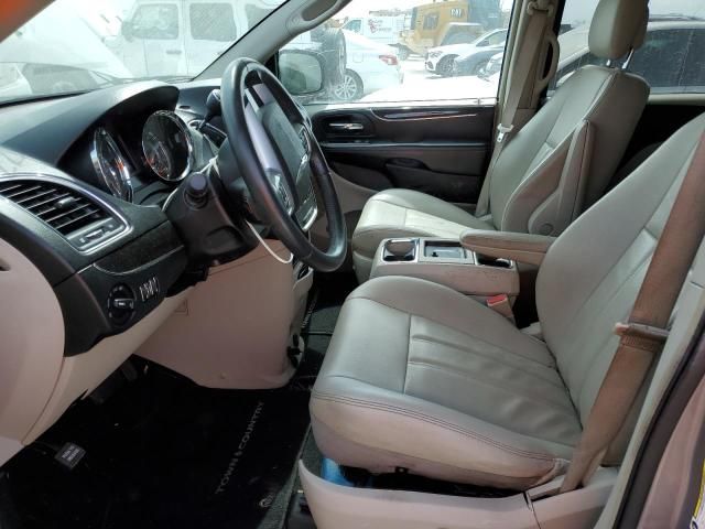 2013 Chrysler Town & Country Touring