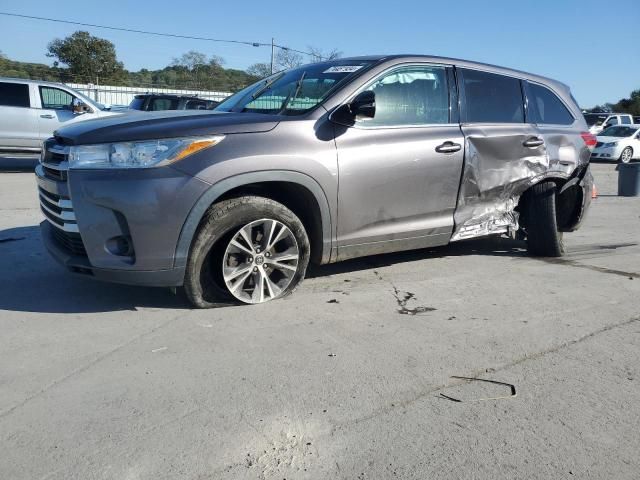 2019 Toyota Highlander LE