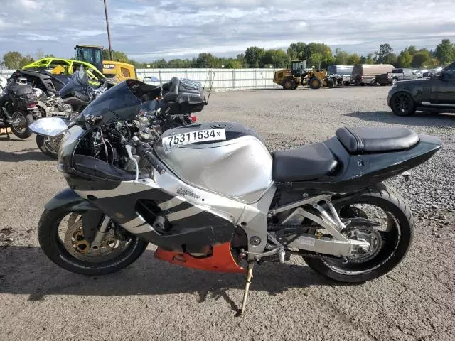 2001 Suzuki GSX-R750