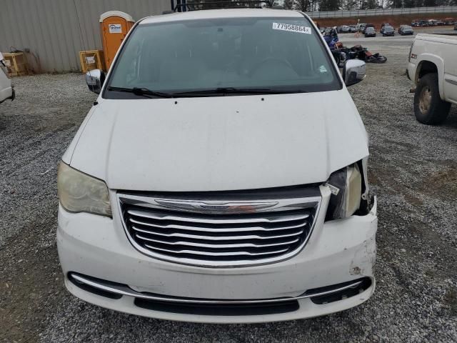 2014 Chrysler Town & Country Touring L