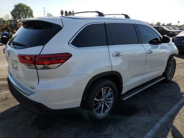 2017 Toyota Highlander SE