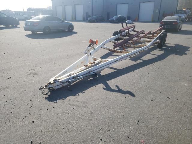 2000 Hert Trailer