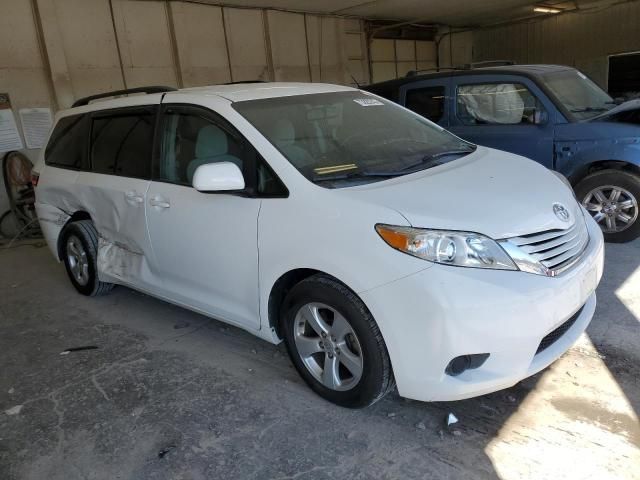 2015 Toyota Sienna LE