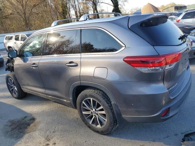 2017 Toyota Highlander SE