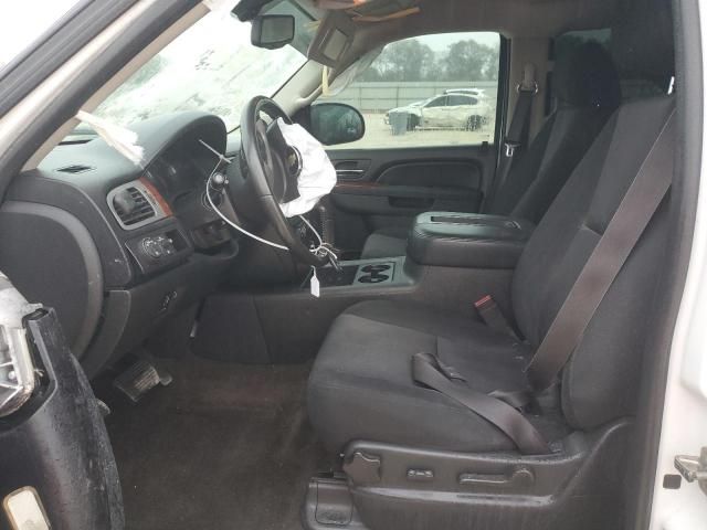 2014 Chevrolet Suburban C1500  LS