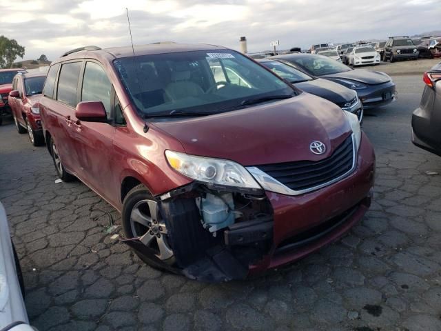 2014 Toyota Sienna LE