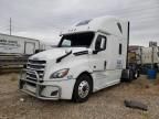 2019 Freightliner Cascadia 126