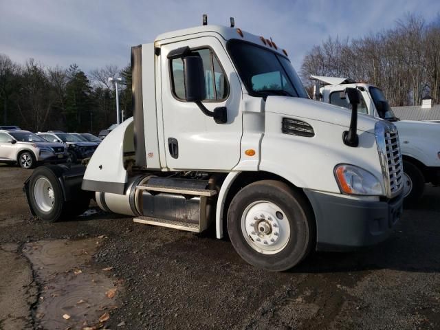 2016 Freightliner Cascadia 113