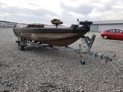 Crestliner salvage cars for sale: 2002 Crestliner Boat