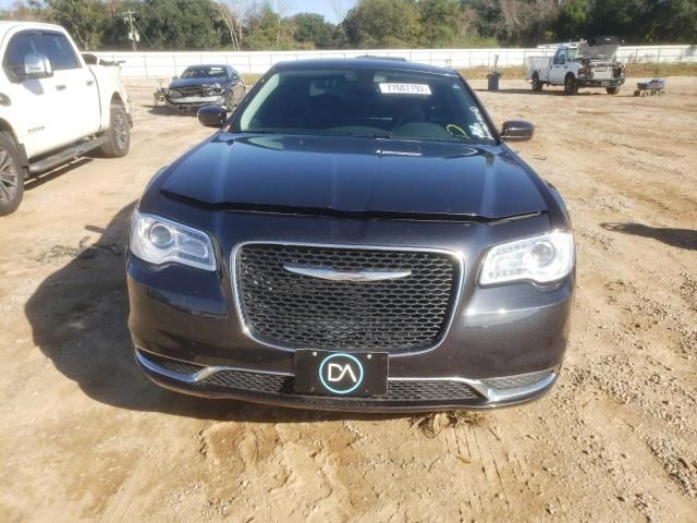 2016 Chrysler 300 Limited