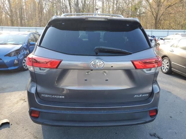 2017 Toyota Highlander SE