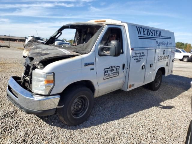 2014 Ford Econoline E350 Super Duty Cutaway Van