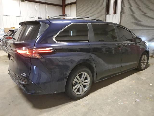 2022 Toyota Sienna XSE