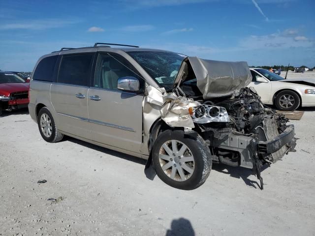 2012 Chrysler Town & Country Touring L