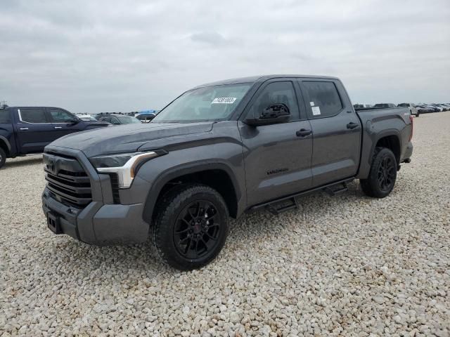 2023 Toyota Tundra Crewmax SR