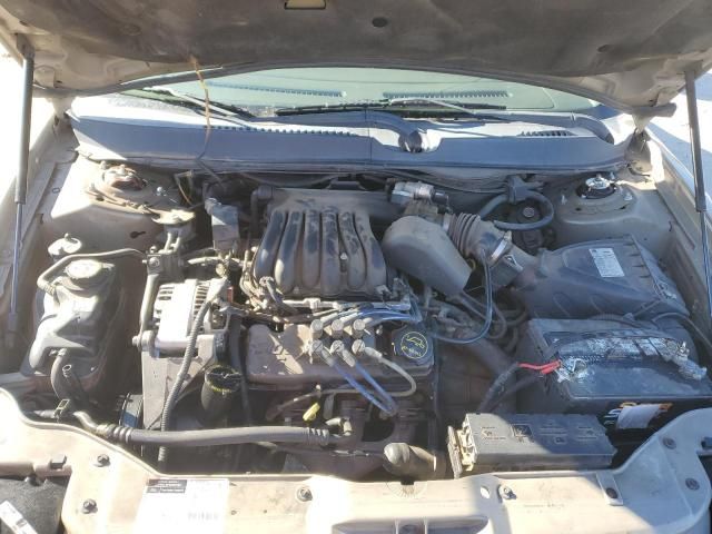 2002 Ford Taurus SE