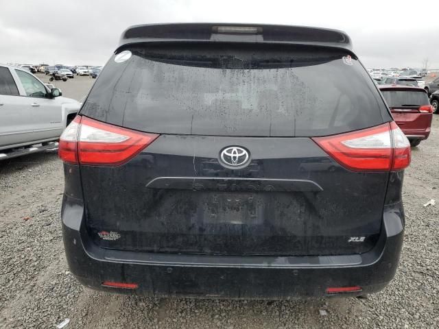 2017 Toyota Sienna XLE