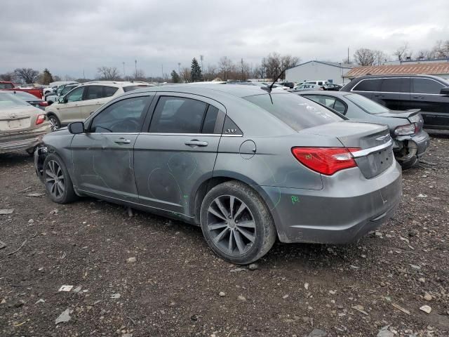 2013 Chrysler 200 Touring