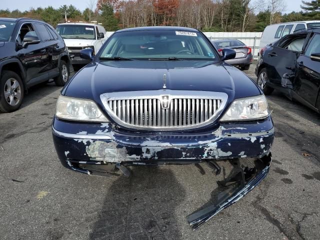 2004 Lincoln Town Car Executive