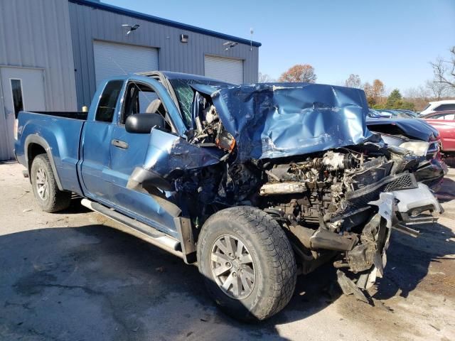 2006 Mitsubishi Raider Durocross