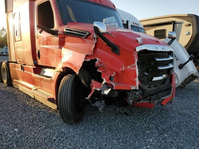 2019 Freightliner Cascadia 126