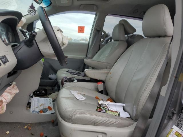 2011 Toyota Sienna XLE