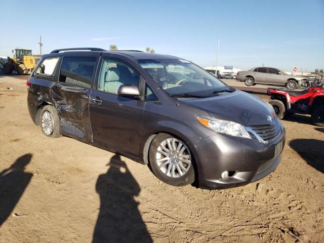 2013 Toyota Sienna XLE