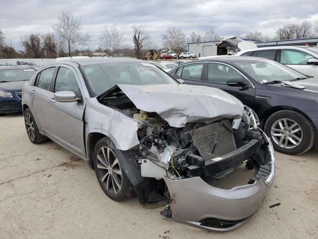 2013 Chrysler 200 Touring