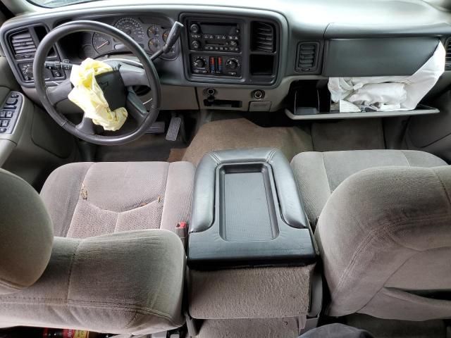 2004 Chevrolet Suburban C1500