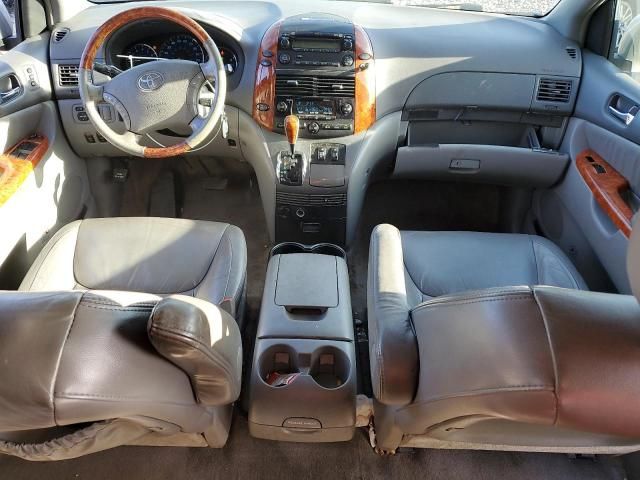 2009 Toyota Sienna XLE