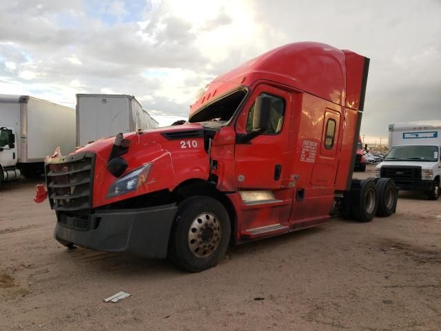 2019 Freightliner Cascadia 126