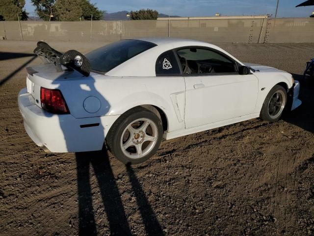 2000 Ford Mustang GT