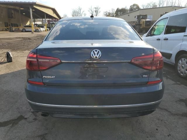 2017 Volkswagen Passat R-Line