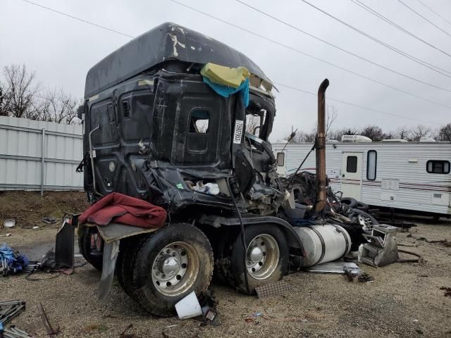 2015 Freightliner Cascadia 125