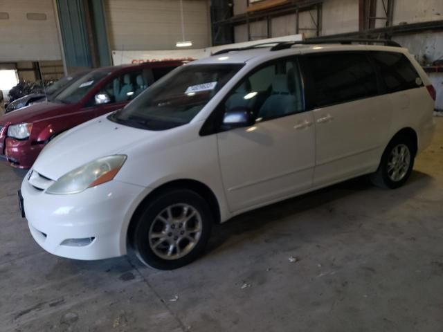 2006 Toyota Sienna LE