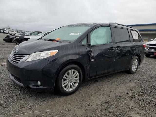 2017 Toyota Sienna XLE