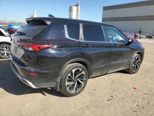 2022 Mitsubishi Outlander SE