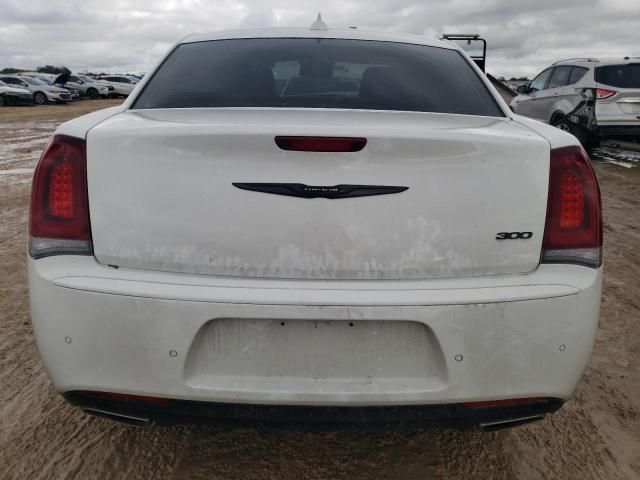 2022 Chrysler 300 Touring L