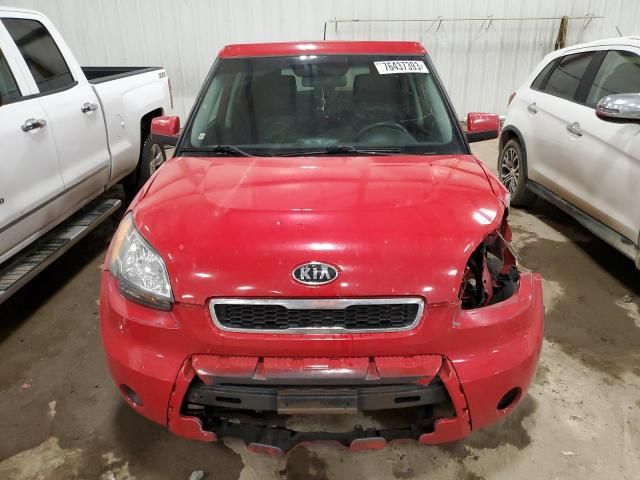 2011 KIA Soul +