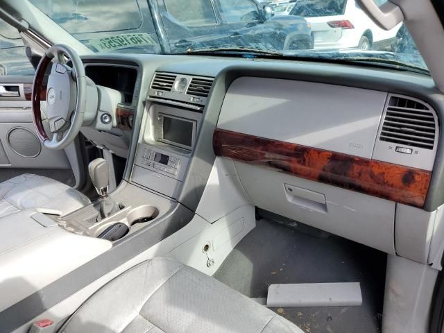 2004 Lincoln Navigator